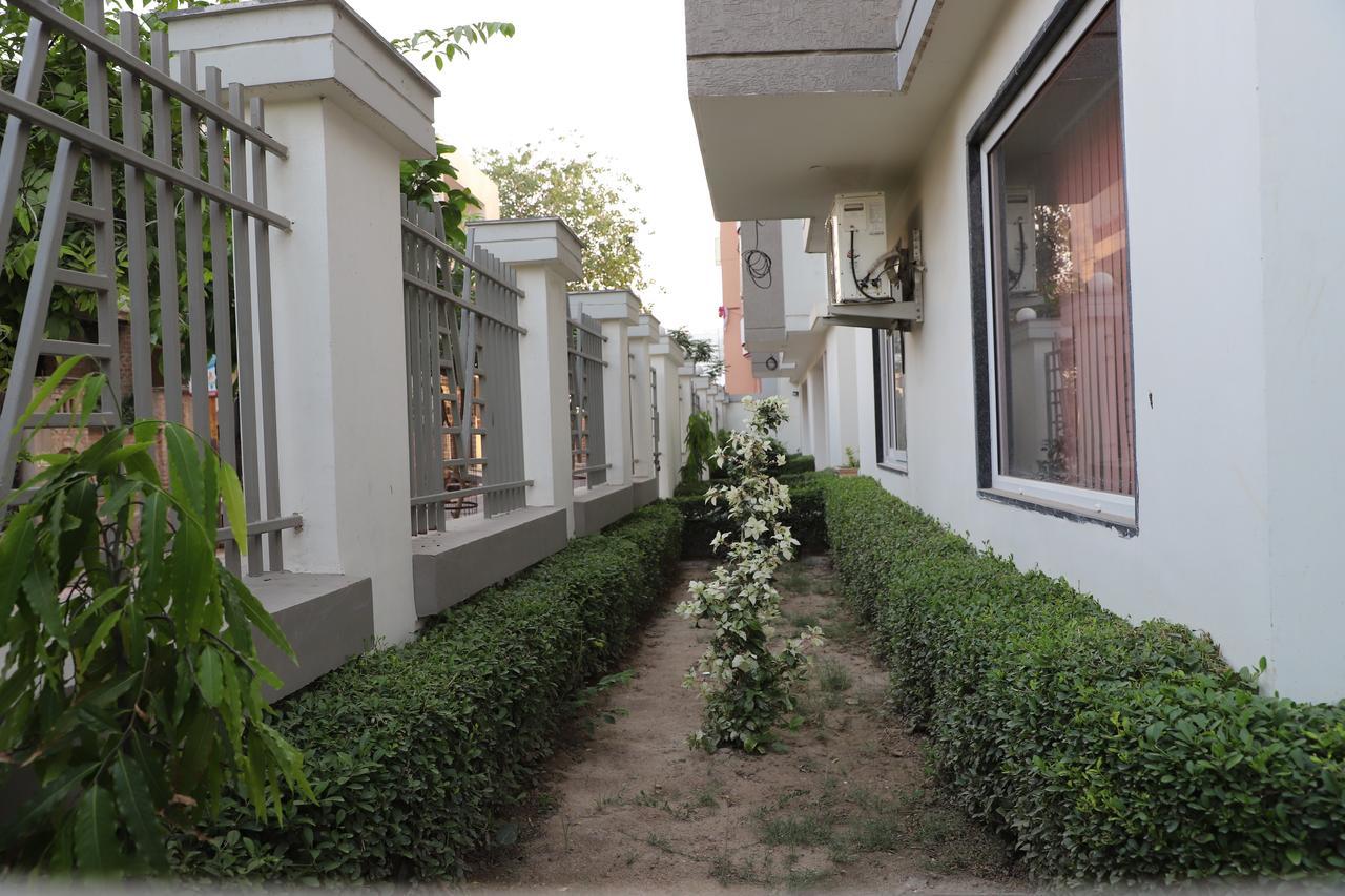 Braj Villas Vrindāvan Dış mekan fotoğraf